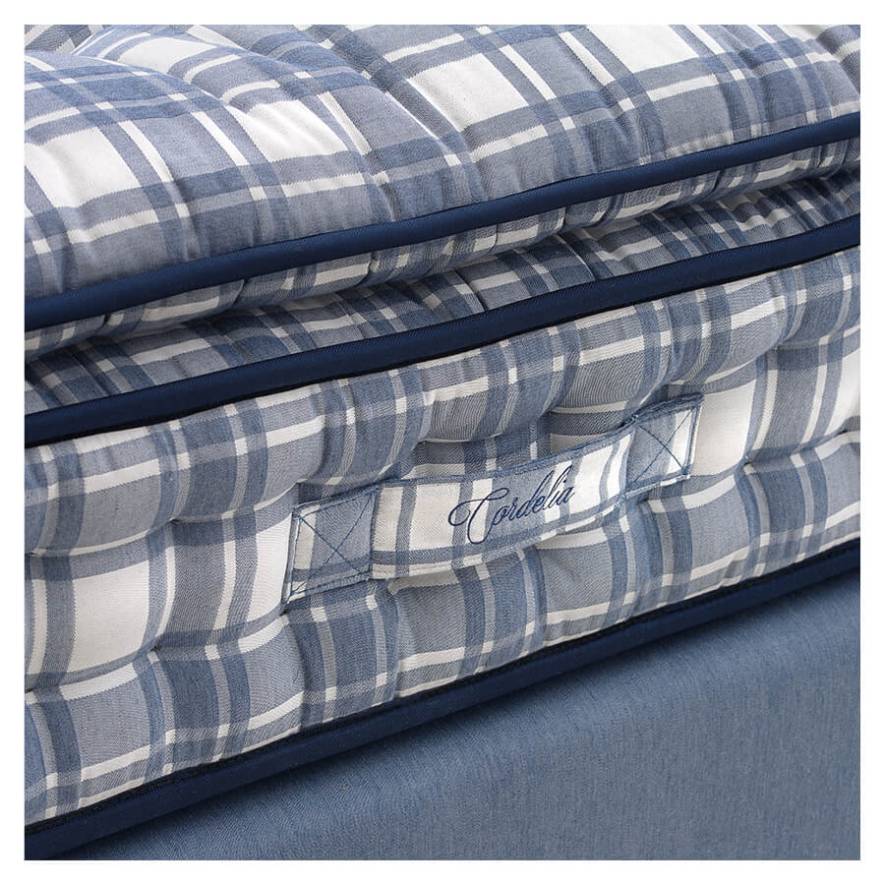Othello Cordelia Handmade Double Bed 200x200cm - 6